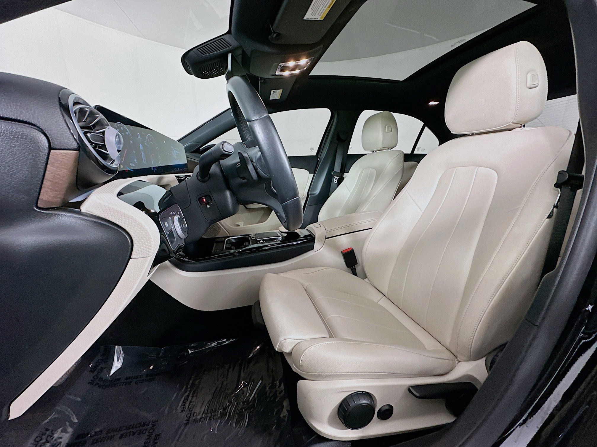 Used 2022 Mercedes-Benz A 220 4MATIC image 22