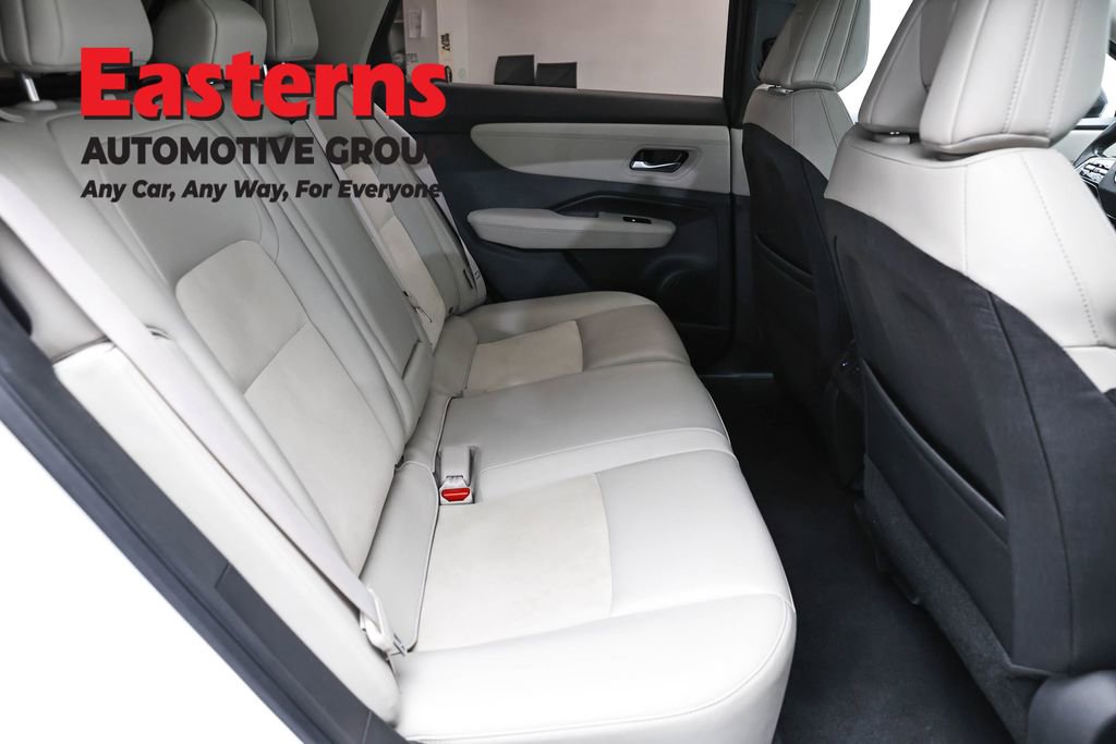 Used 2023 Nissan Ariya FWD image 23