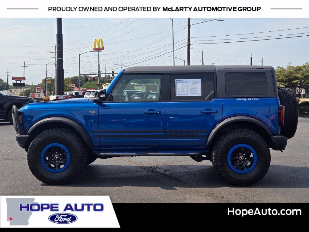 Used 2021 Ford Bronco First Edition AWD/4WD image 2