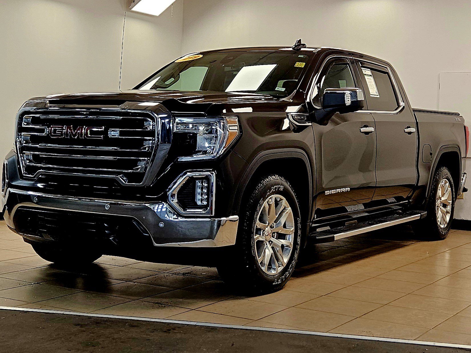 Used 2019 GMC Sierra 1500 SLT w/ SLT Premium Plus Package image 2