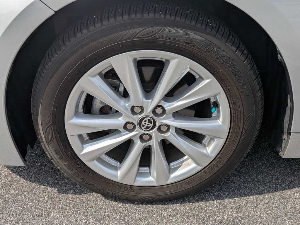 Used 2024 Toyota Corolla LE w/ LE Convenience Package FWD image 6