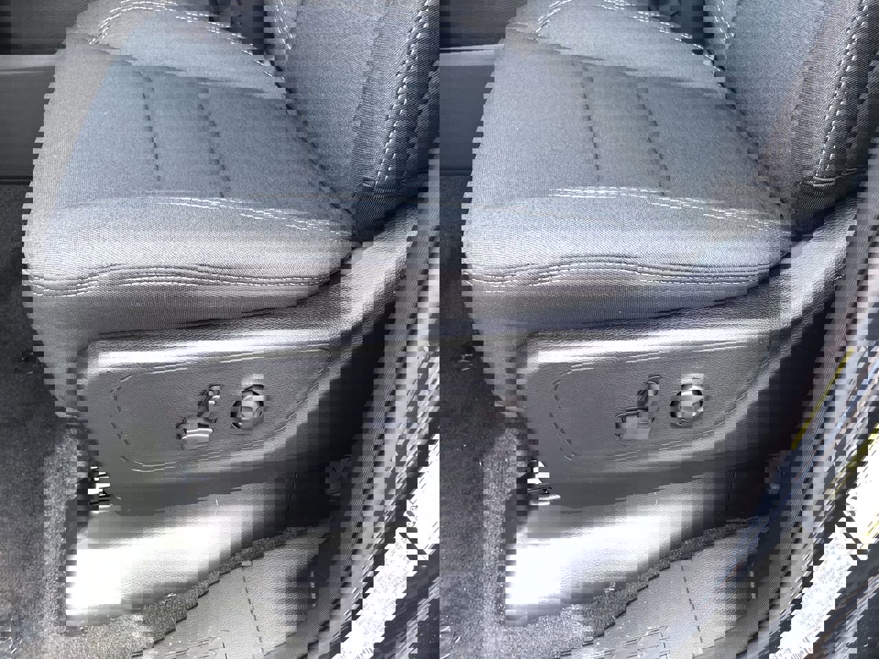 New 2026 RAM 1500 4x4 Crew Cab image 14