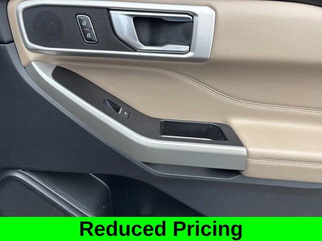 Used 2022 Ford Explorer XLT image 44