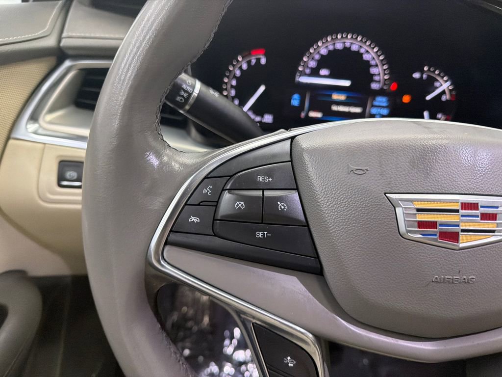 Used 2018 Cadillac XT5 Luxury w/ Driver Awareness Package image 27