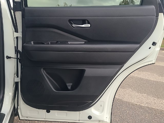 Used 2022 Nissan Pathfinder SV AWD/4WD image 30