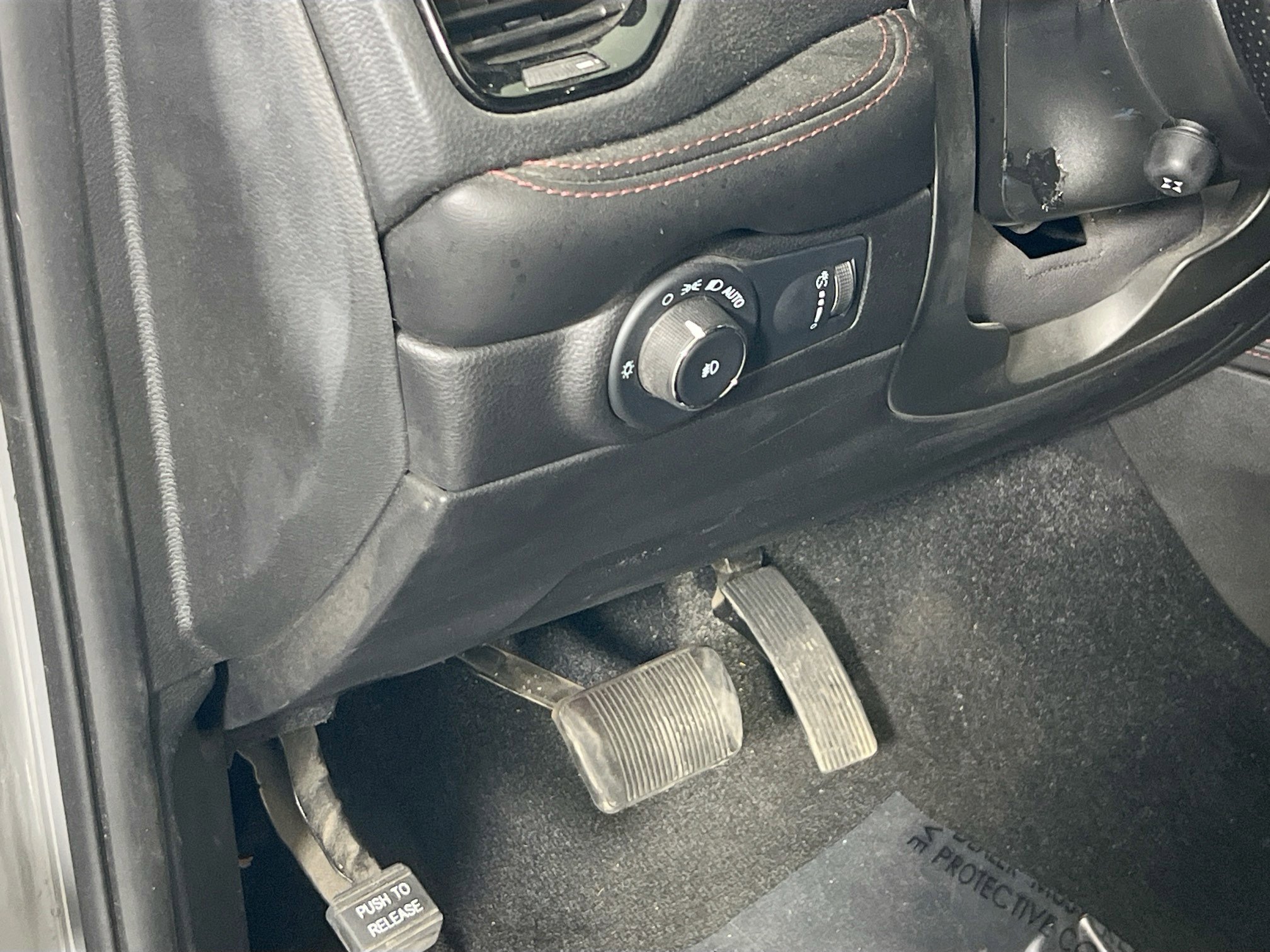 Used 2022 Dodge Durango R/T w/ Blacktop Package AWD/4WD image 10