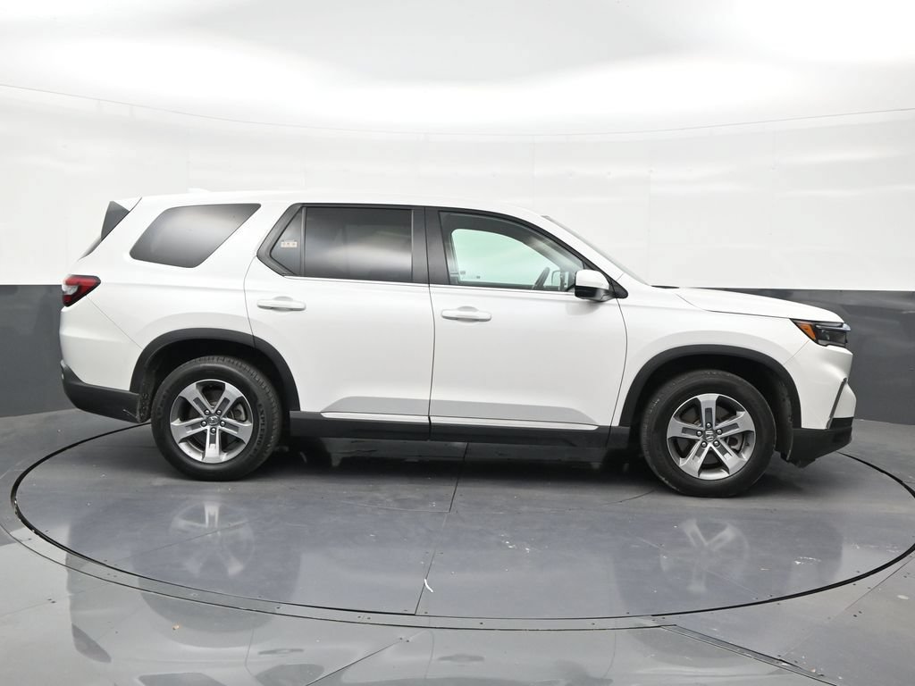 Used 2025 Honda Pilot EX-L image 6