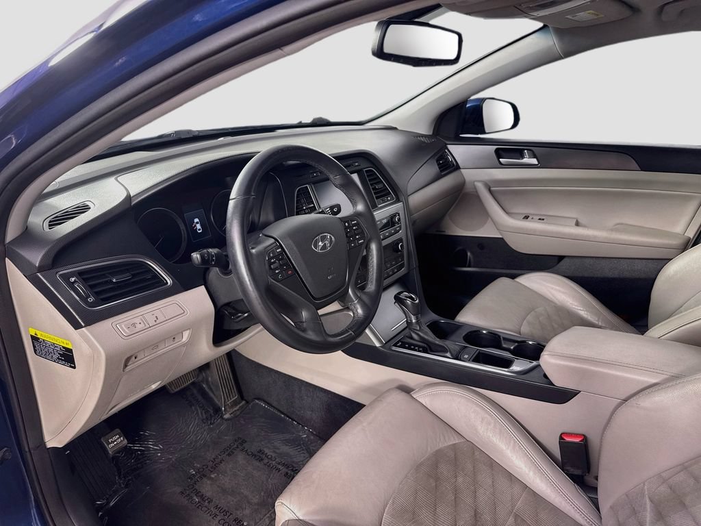 Used 2015 Hyundai Sonata Sport w/ Option Group 04 FWD image 10
