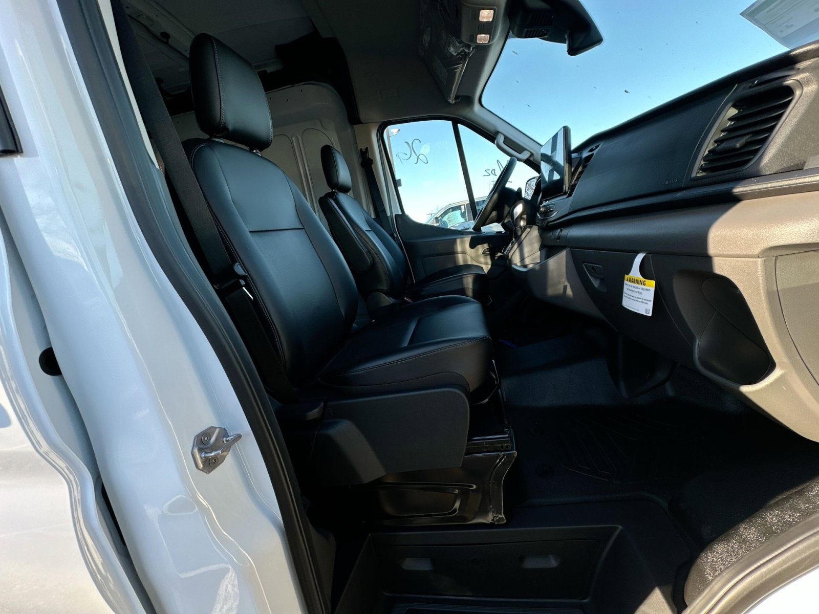 New 2026 Ford Transit 250 148 Medium Roof RWD image 33