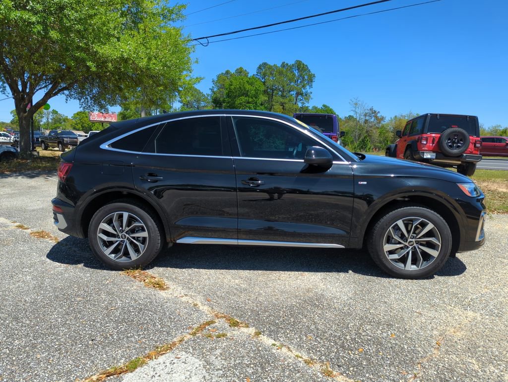 Used 2022 Audi Q5 2.0T Premium w/ Convenience Package image 4