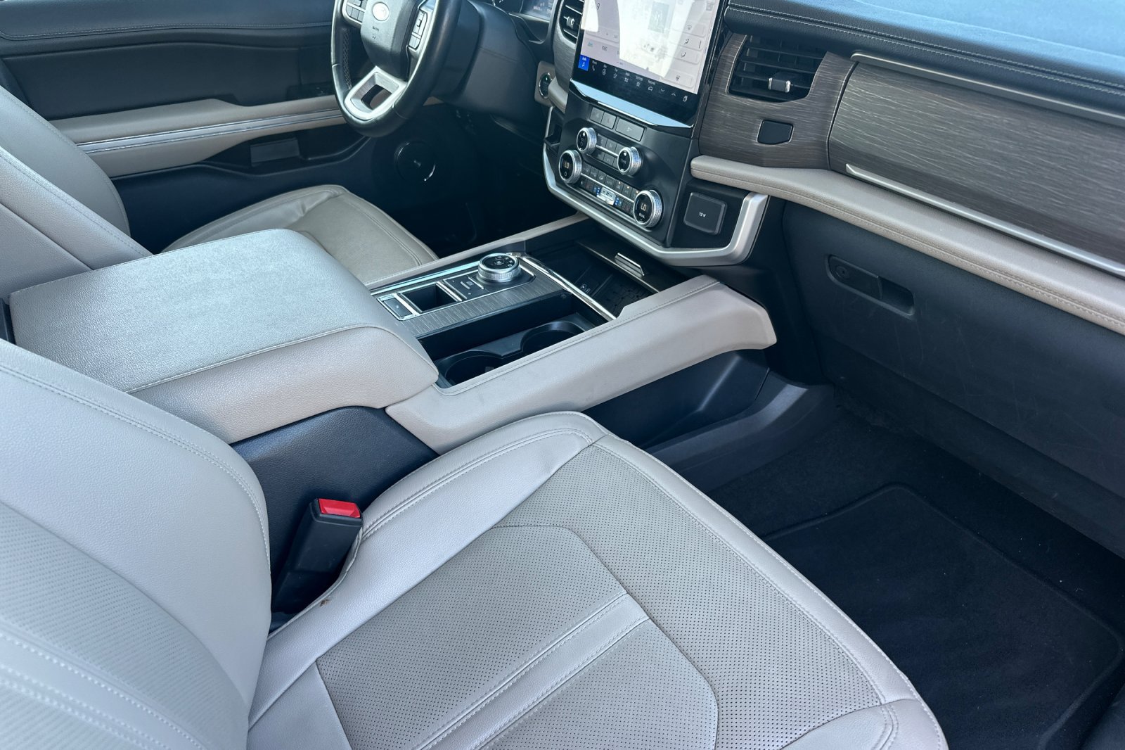 Used 2024 Ford Expedition Max Limited RWD image 19