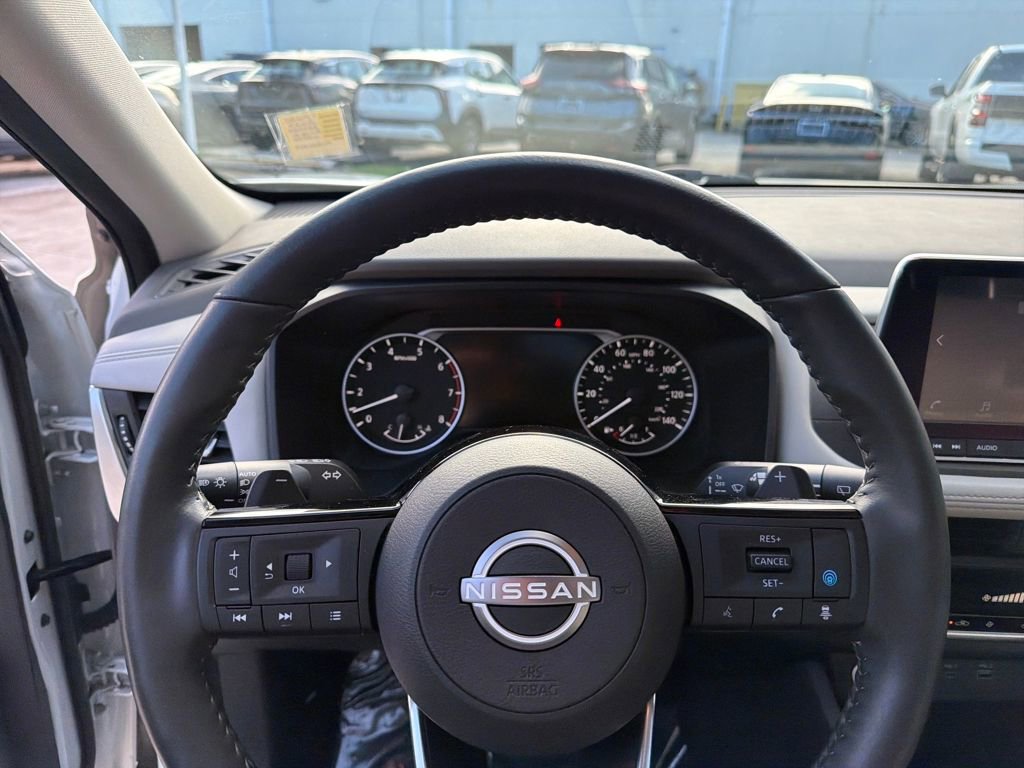 Used 2023 Nissan Rogue SV w/ SV Premium B Package image 22