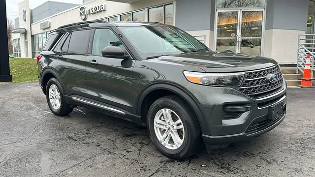 Used 2023 Ford Explorer XLT AWD/4WD image 4