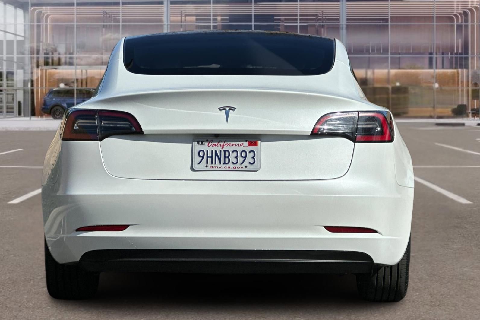 Used 2023 Tesla Model 3 Standard Range image 5