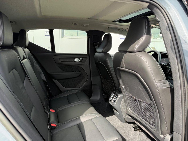 Used 2023 Volvo XC40 B5 Plus w/ Protection Package Premier AWD/4WD image 11