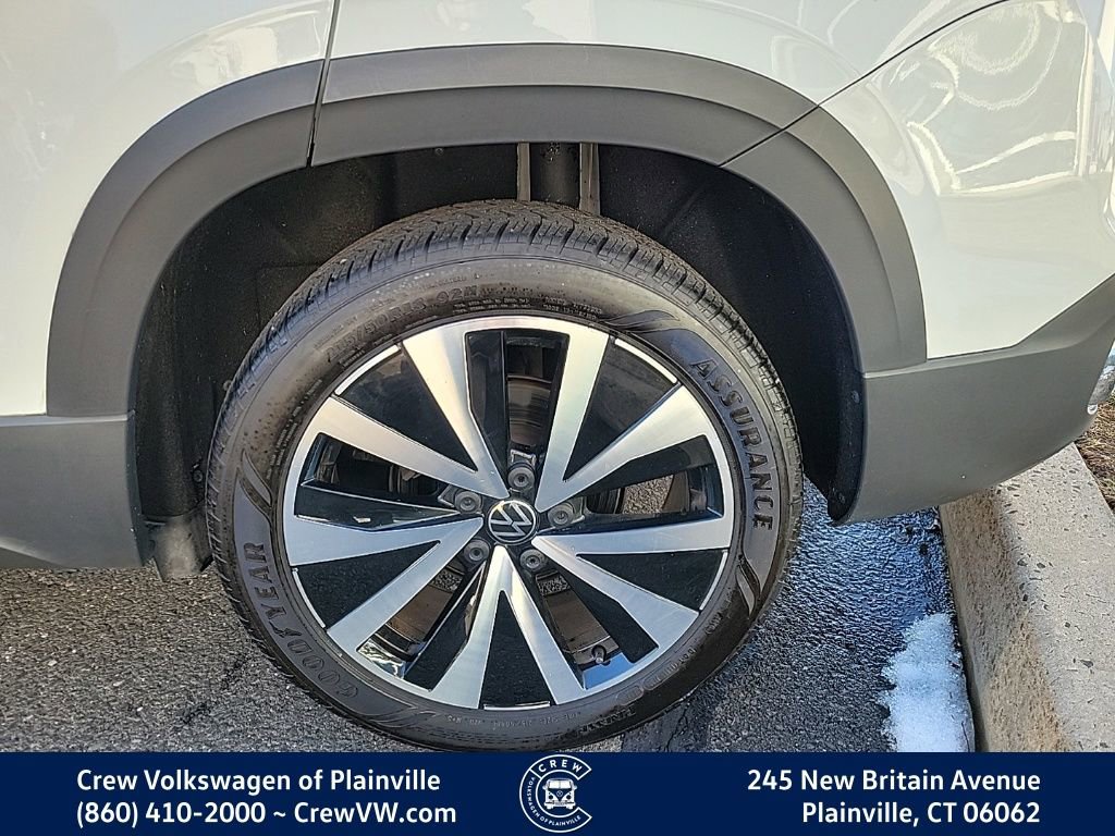 Certified 2023 Volkswagen Taos SE image 18