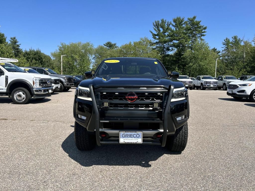 Used 2025 Nissan Frontier PRO-4X AWD/4WD image 8