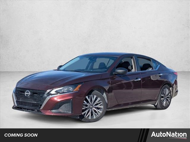 Used 2024 Nissan Altima 2.5 SV image 1