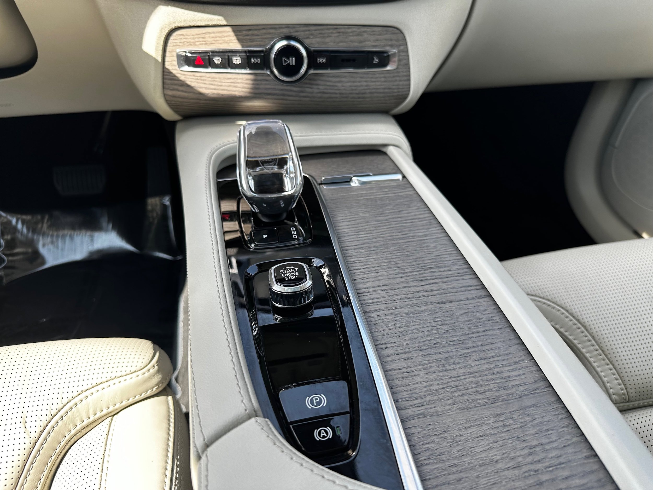 Certified 2023 Volvo XC90 B6 Ultimate image 16