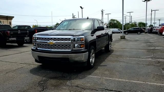 Used 2015 Chevrolet Silverado 1500 LT w/ LT Plus Package AWD/4WD image 2