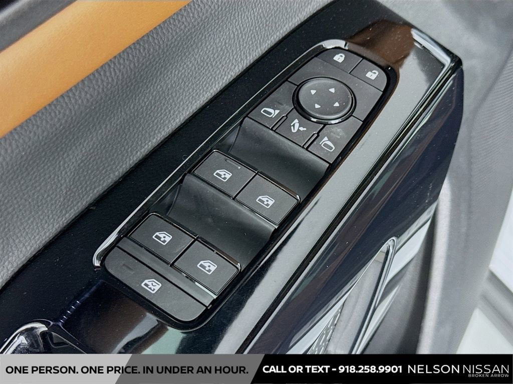 New 2026 Nissan Pathfinder Platinum image 17