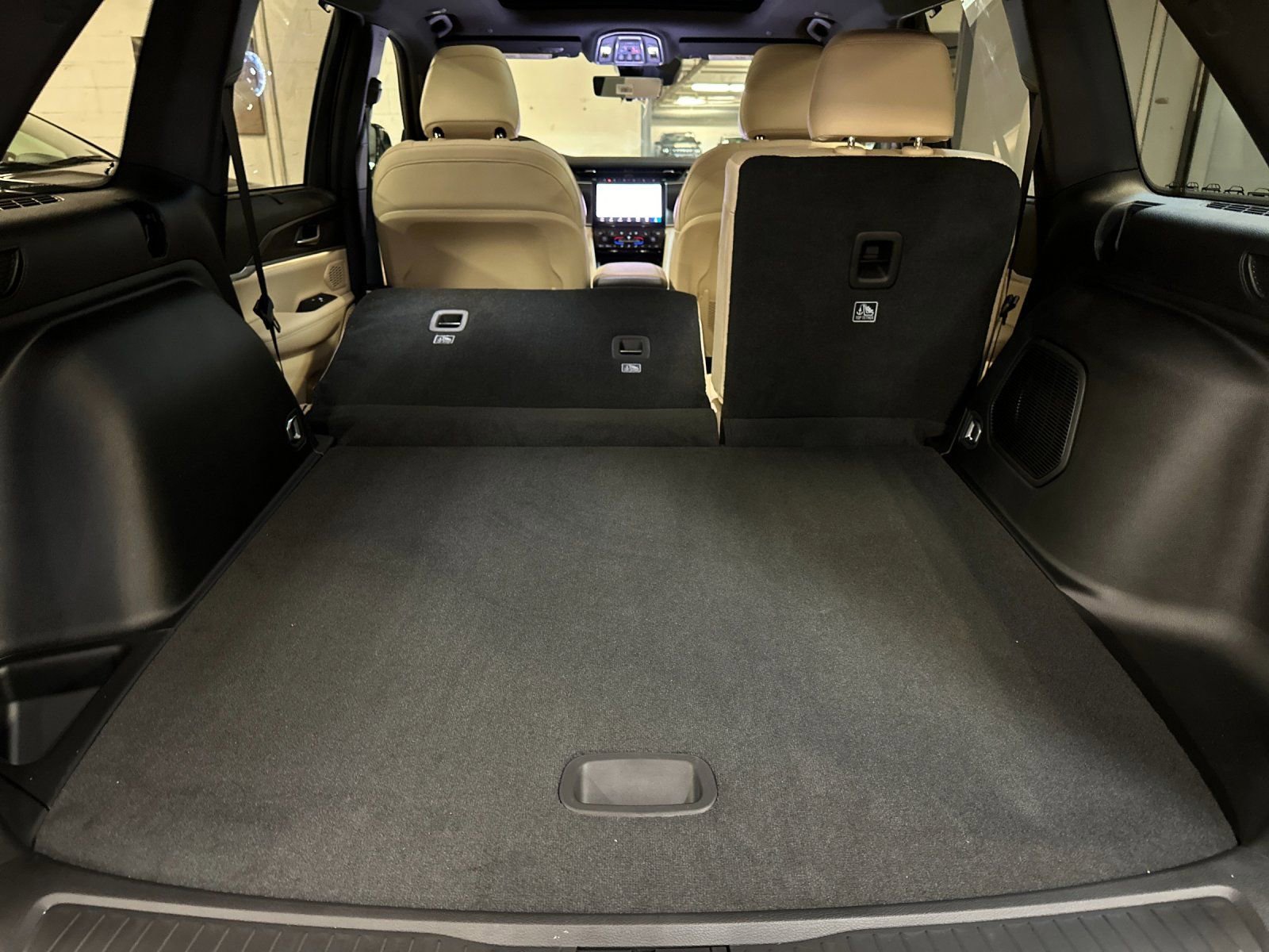 New 2025 Jeep Grand Cherokee Limited w/ Luxury Tech Group II image 14