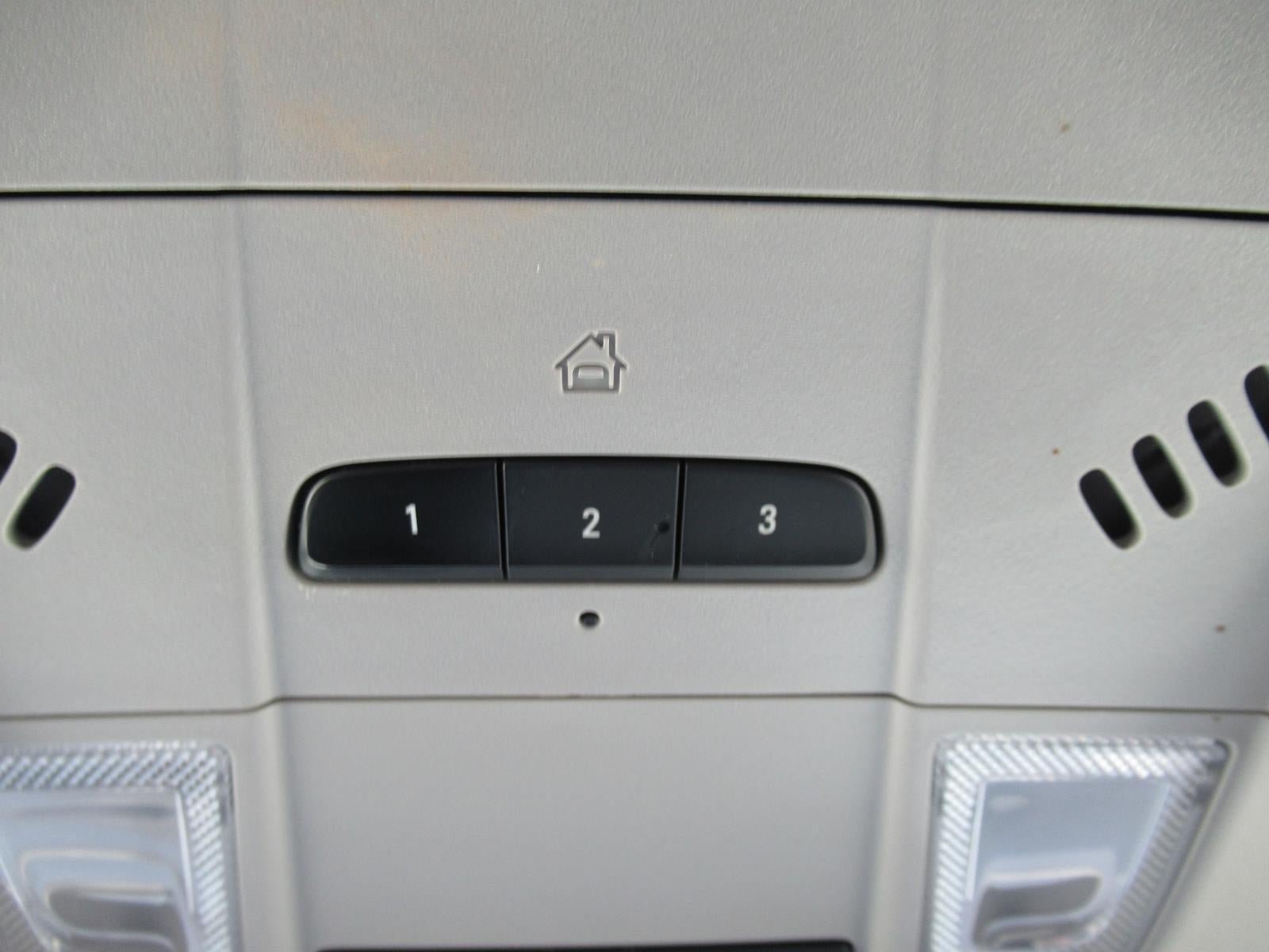 Used 2024 GMC Terrain SLT w/ Tech Package FWD image 26