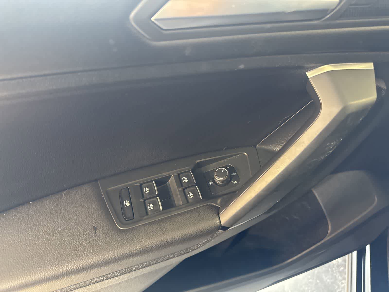 Used 2019 Volkswagen Tiguan SE FWD image 20