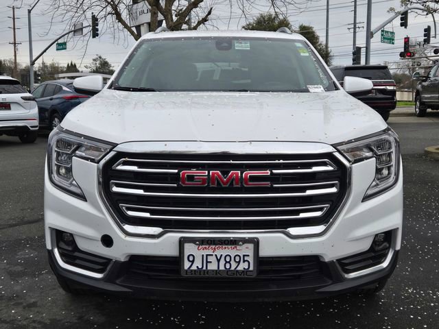 Used 2024 GMC Terrain SLT image 2