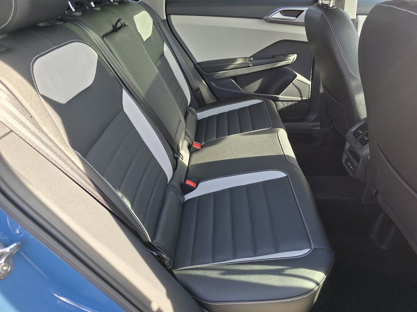 New 2026 Volkswagen Taos SEL AWD/4WD image 13