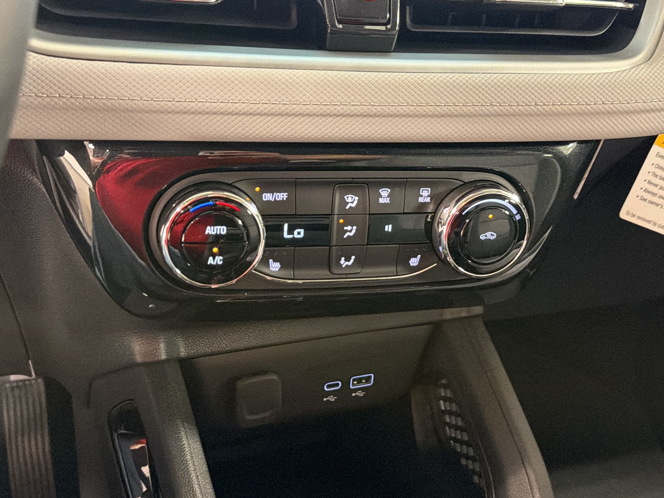 New 2026 Chevrolet TrailBlazer LT w/ Convenience Package FWD image 18