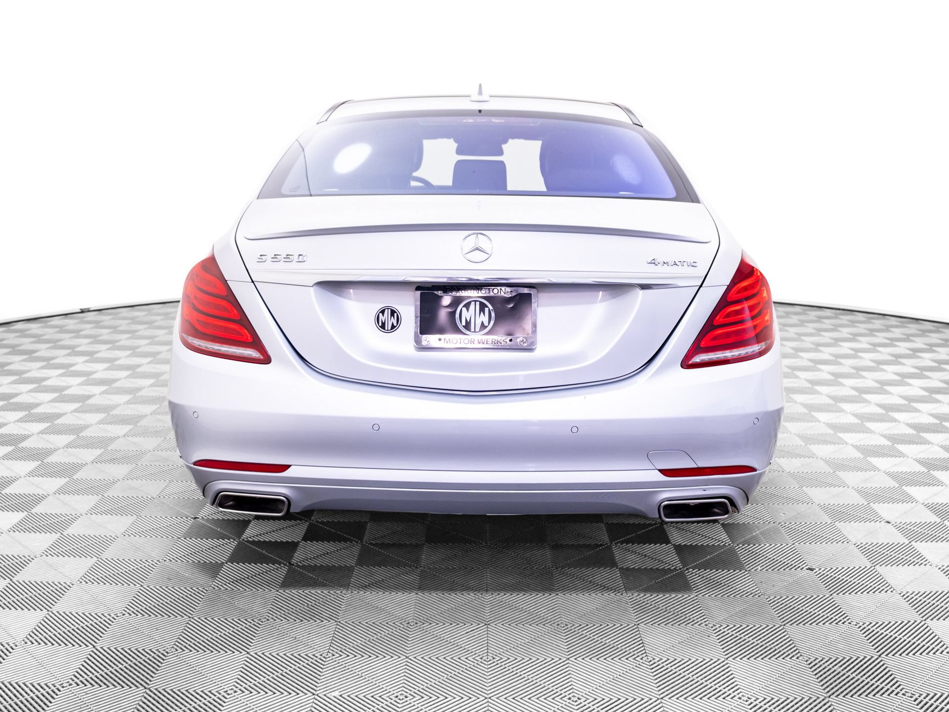 Used 2016 Mercedes-Benz S 550 4MATIC Sedan image 4