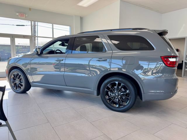 Used 2023 Dodge Durango R/T w/ Hemi Orange Plus Package AWD/4WD image 4