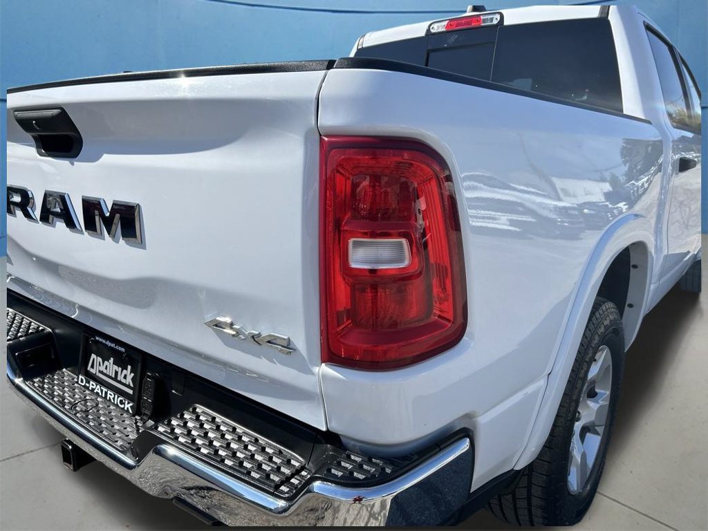 Used 2025 RAM 1500 Big Horn AWD/4WD image 13