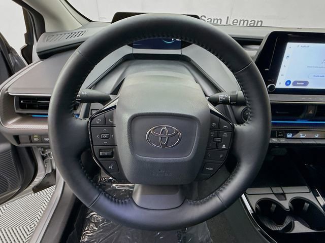 Used 2025 Toyota Prius XLE image 11