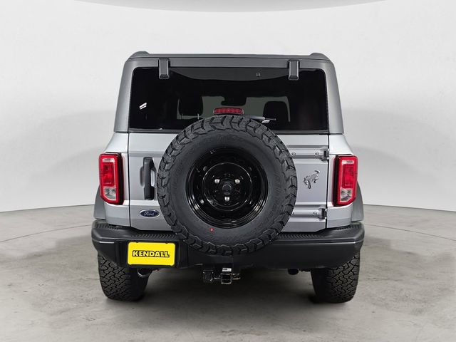 Used 2022 Ford Bronco Black Diamond image 4