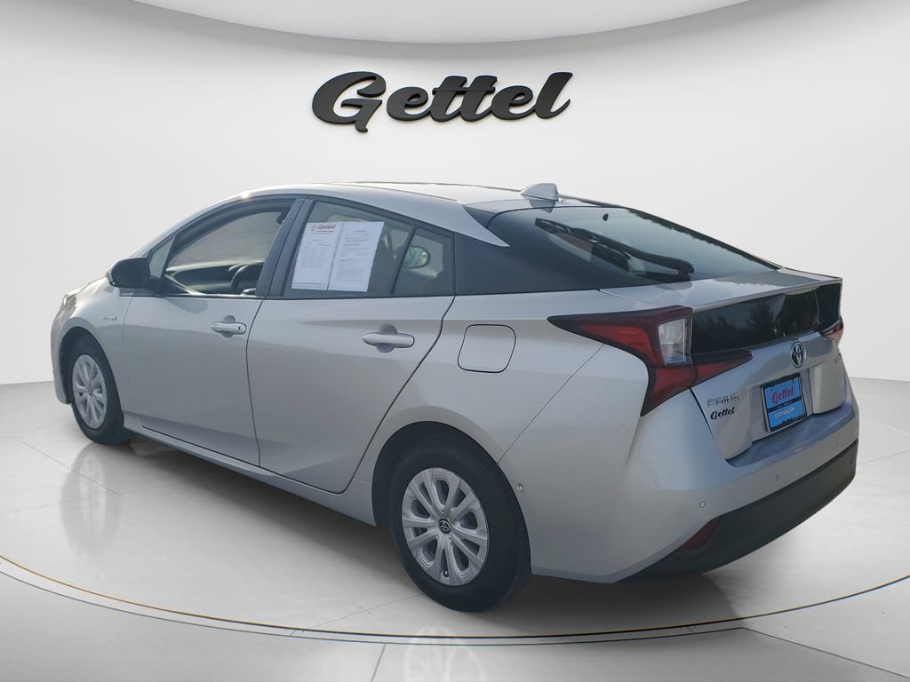Certified 2021 Toyota Prius LE FWD image 7