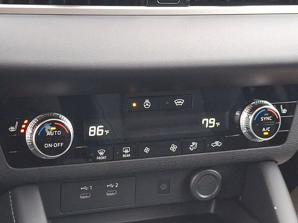New 2026 Mitsubishi Outlander SE AWD/4WD image 8
