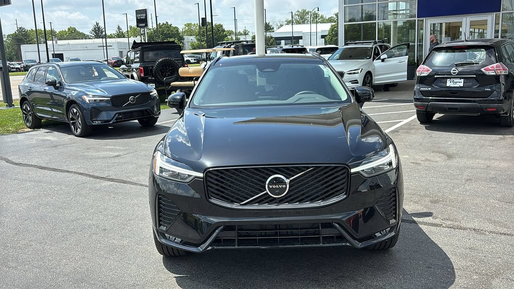 New 2026 Volvo XC60 B5 Plus w/ Protection Package Premier AWD/4WD image 5