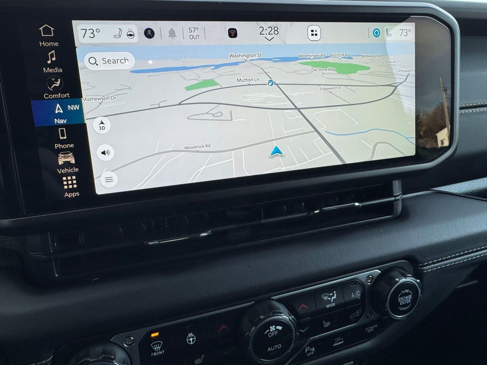 Used 2024 Jeep Wrangler Sahara w/ Technology Group AWD/4WD image 28