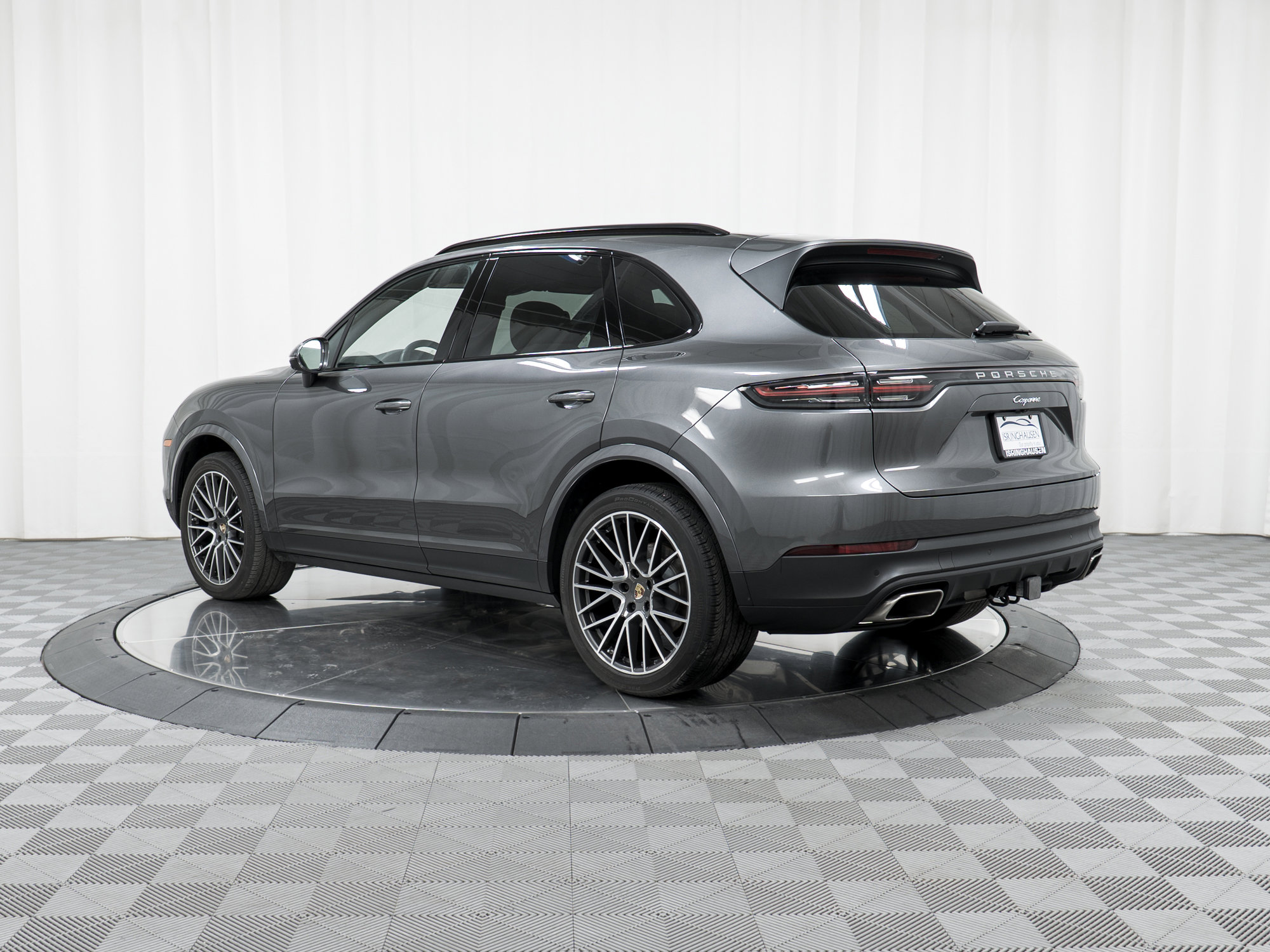 Certified 2023 Porsche Cayenne image 3