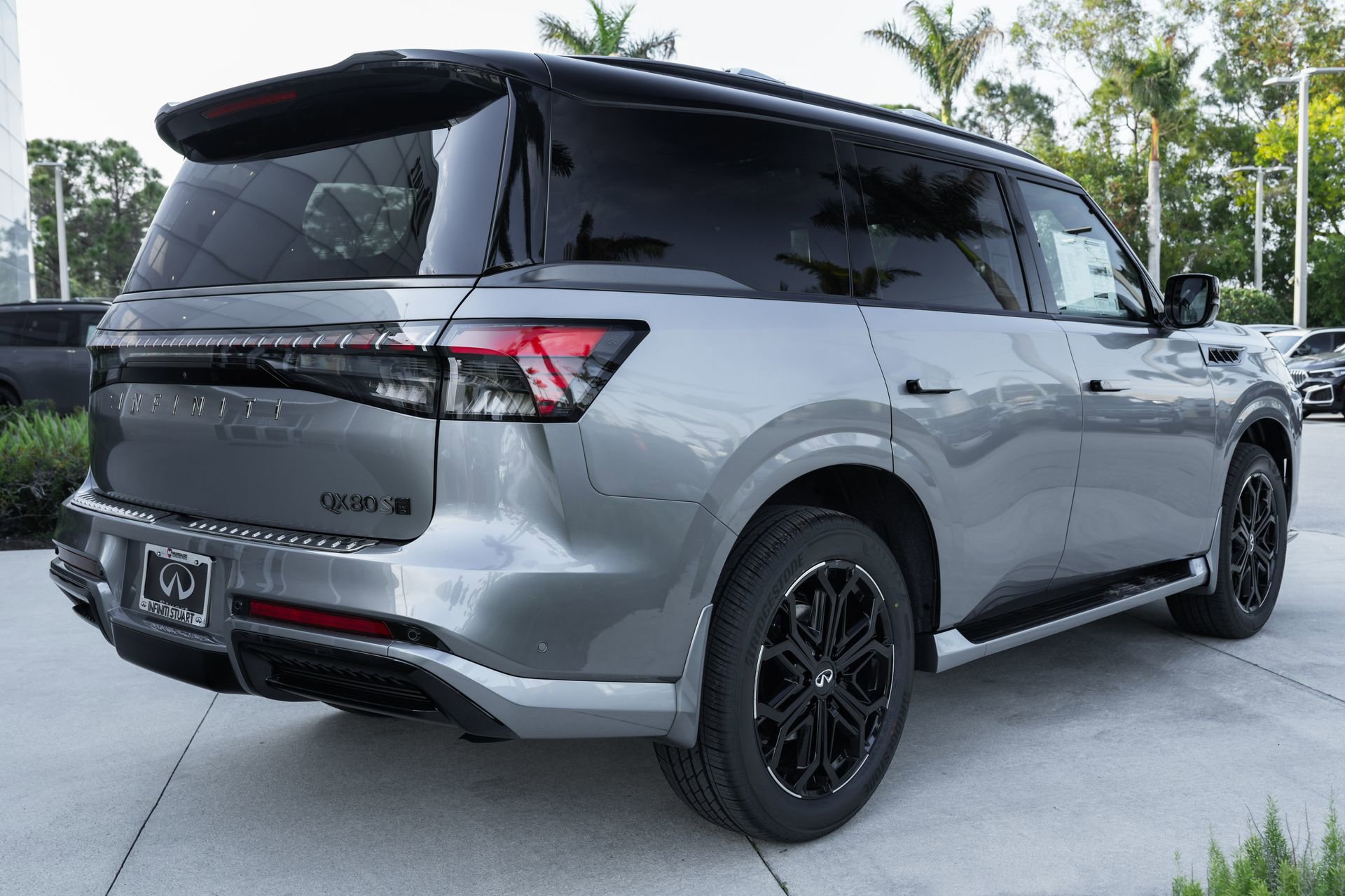 New 2026 INFINITI QX80 4WD w/ Sport Exterior Package image 24