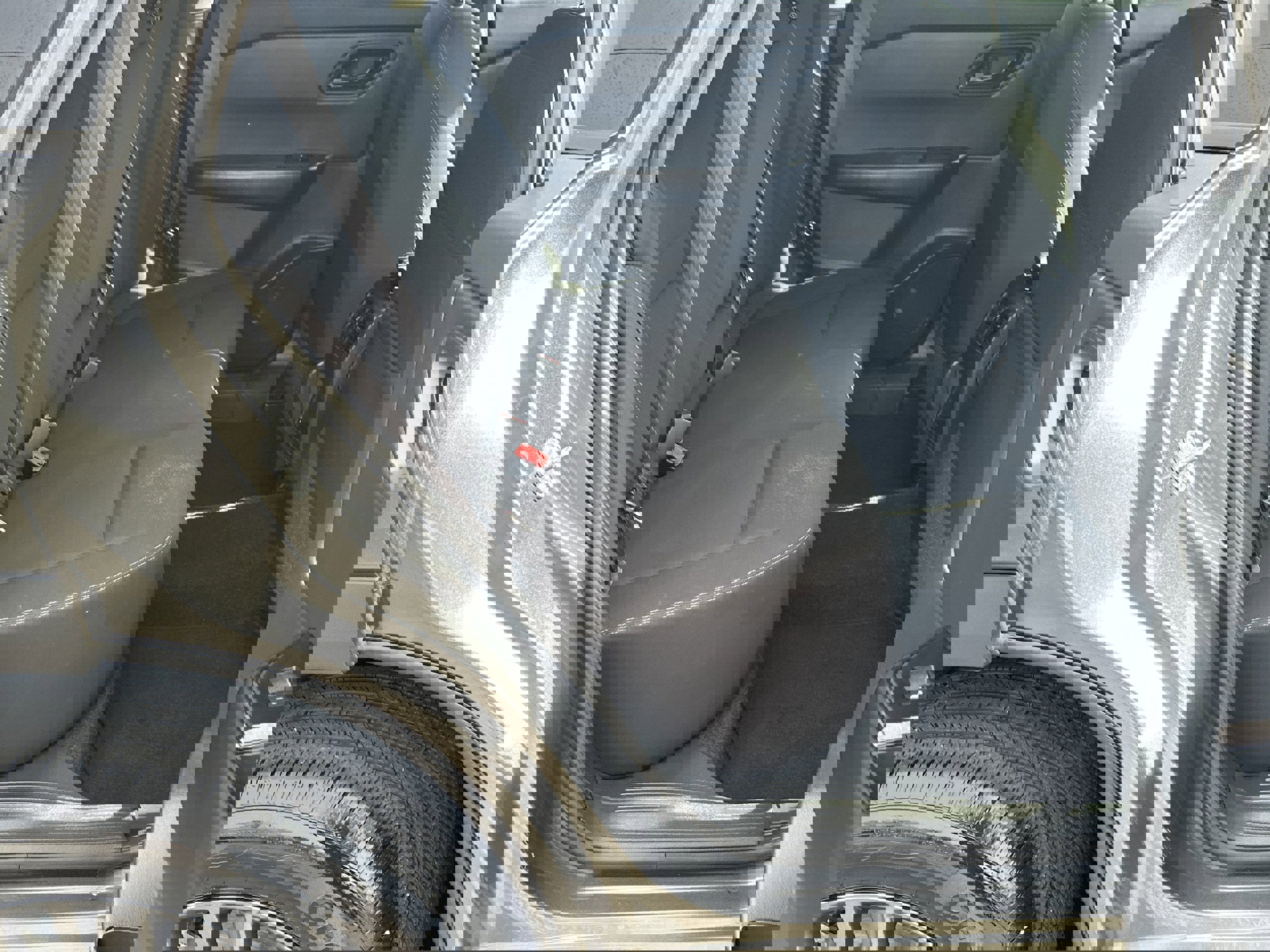 Used 2024 Nissan Rogue S image 15