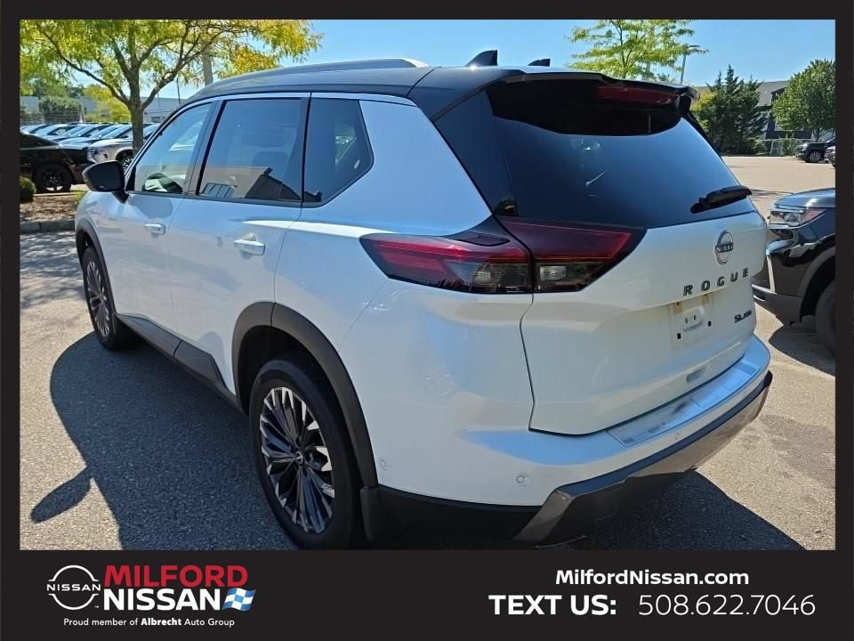 Used 2025 Nissan Rogue SL w/ Tech Package AWD/4WD image 3
