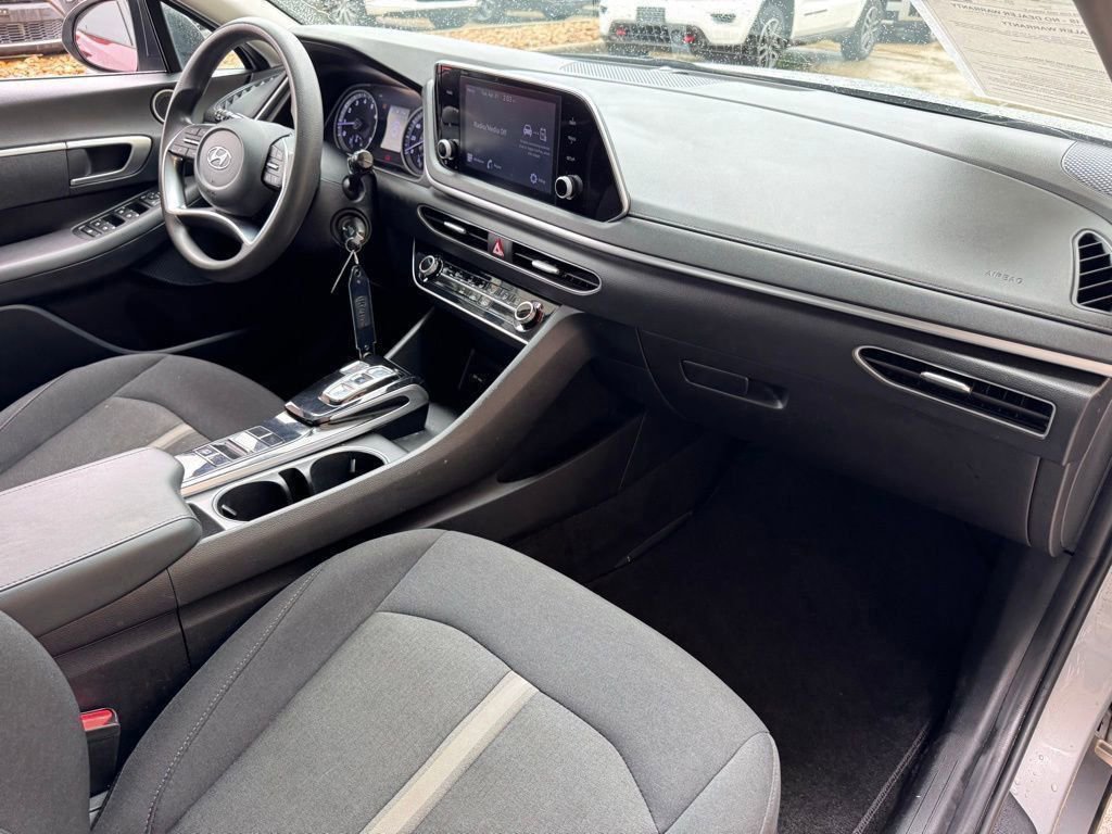 Used 2023 Hyundai Sonata SE w/ Cargo Package FWD image 15