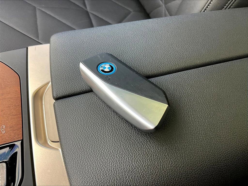 Used 2023 BMW iX xDrive50 w/ Premium Package AWD/4WD image 35