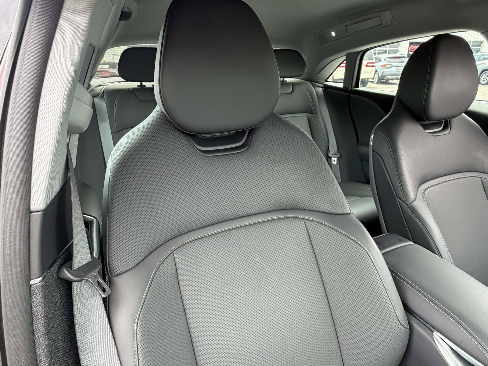 Used 2025 Lucid Air Pure RWD image 28