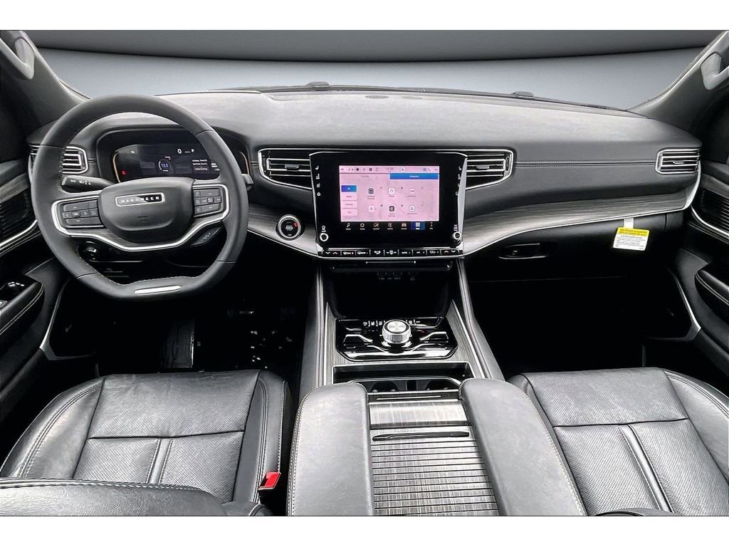 Certified 2024 Jeep Wagoneer L Series III w/ Premium Group I image 17