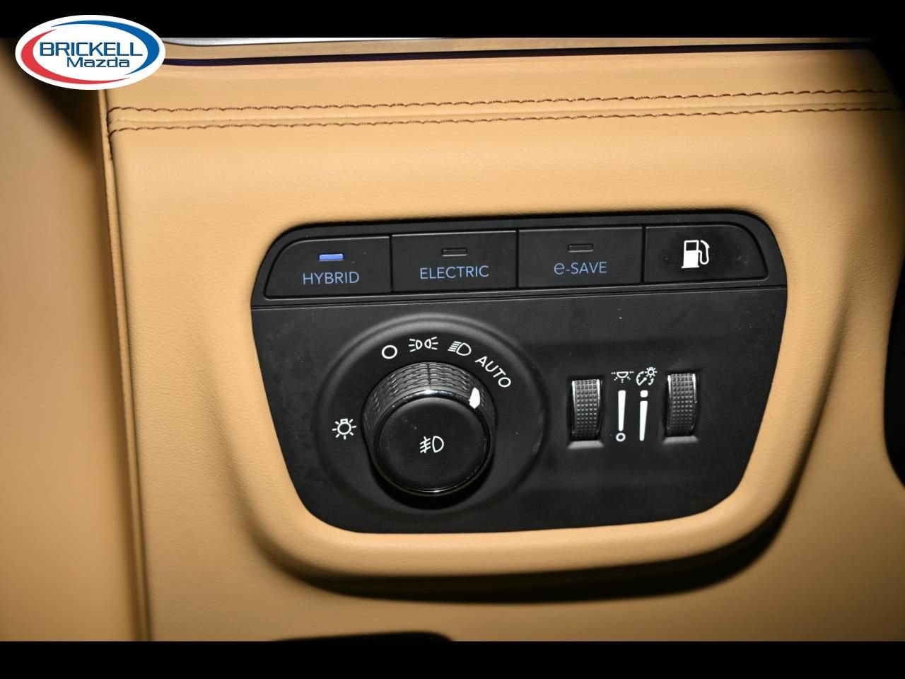 Used 2022 Jeep Grand Cherokee Summit AWD/4WD image 34