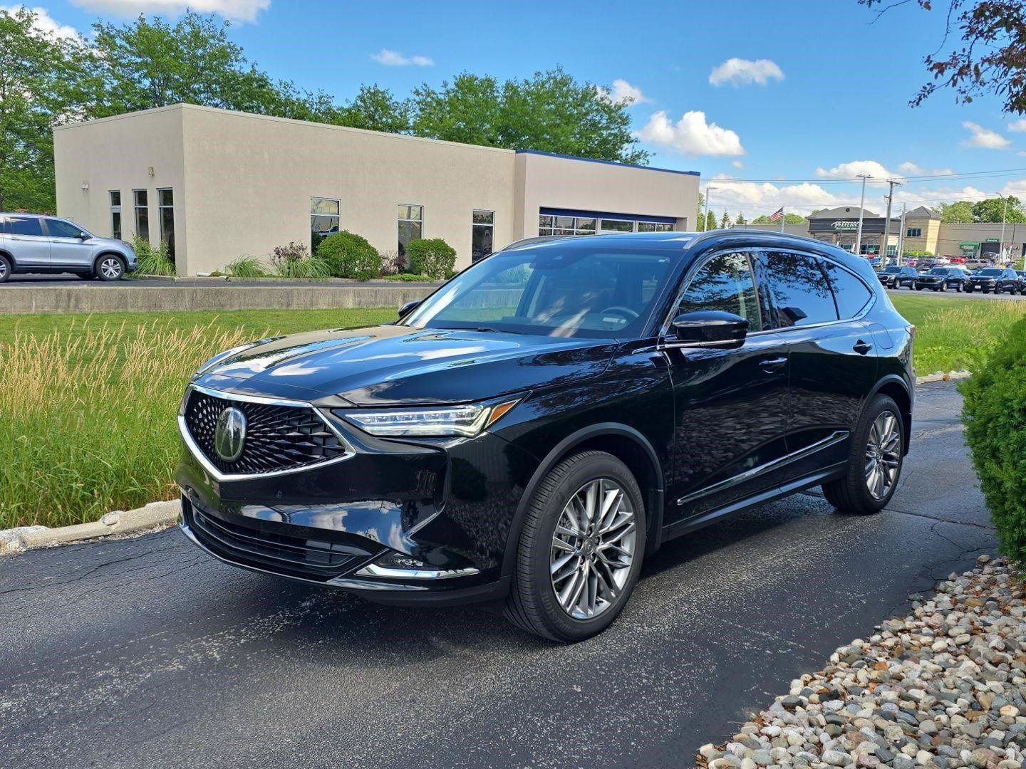 Certified 2023 Acura MDX SH-AWD w/ Advance Package image 3